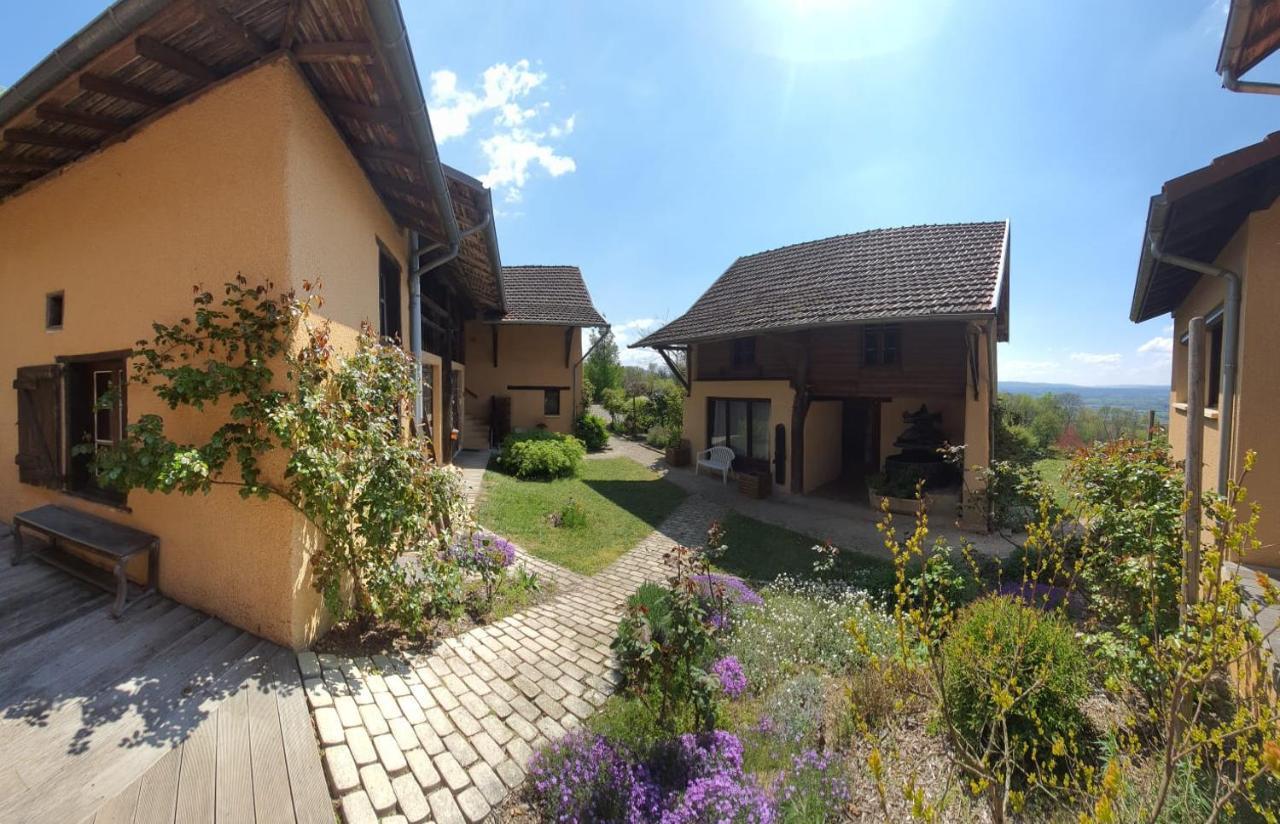 La Parenthese Bed and Breakfast Saint-Genix-sur-Guiers Exteriör bild