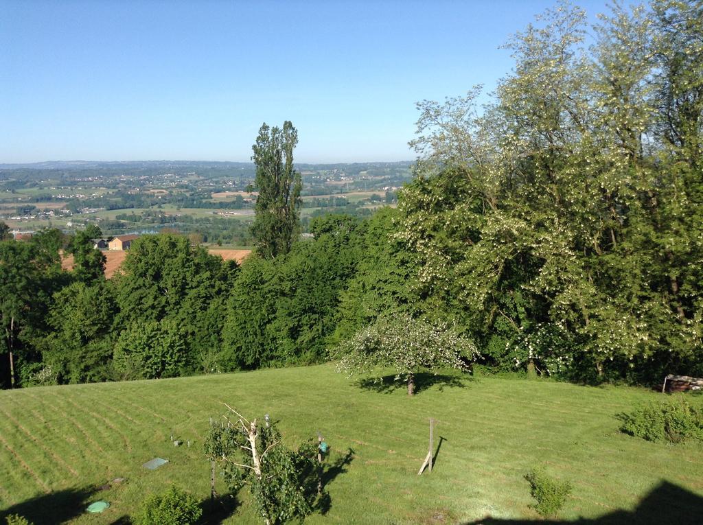 La Parenthese Bed and Breakfast Saint-Genix-sur-Guiers Exteriör bild