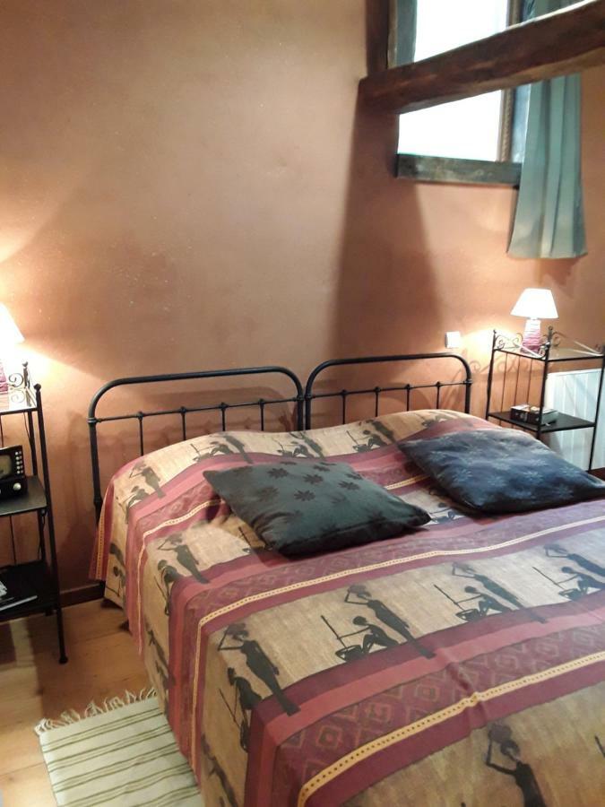 La Parenthese Bed and Breakfast Saint-Genix-sur-Guiers Exteriör bild