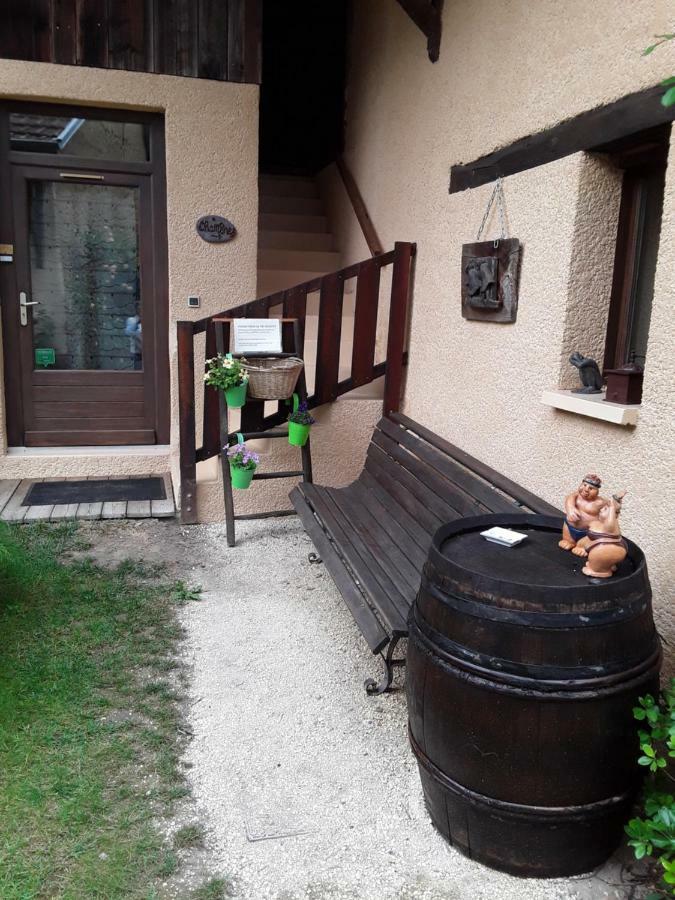 La Parenthese Bed and Breakfast Saint-Genix-sur-Guiers Exteriör bild