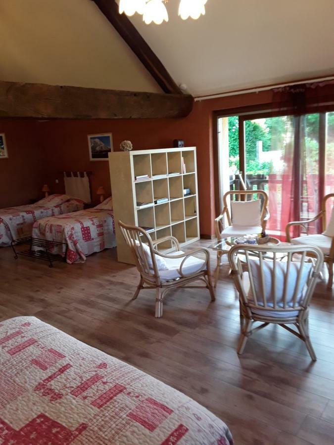 La Parenthese Bed and Breakfast Saint-Genix-sur-Guiers Exteriör bild